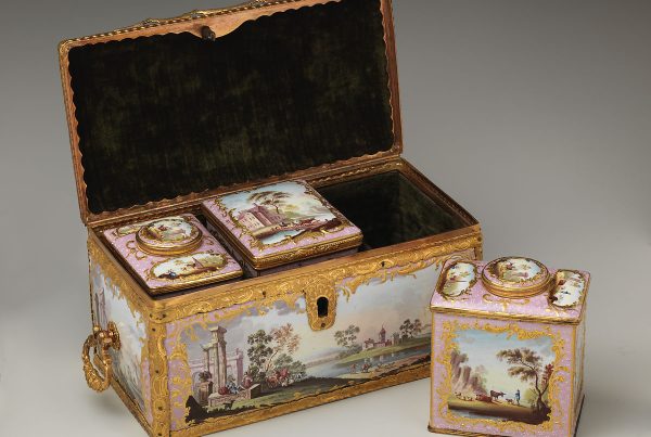 the history of the tea caddy antique